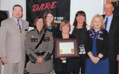 Springfield Club Accepts Citizen’s Award from Springfield Police Division