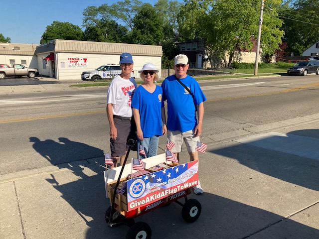 Give-A-Kid-A-Flag-To-Wave Springfield Memorial Day Parade 2022!